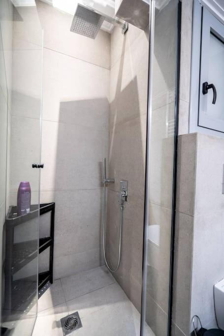 Piraeus Cozy Apartment For 4 Persons Dış mekan fotoğraf