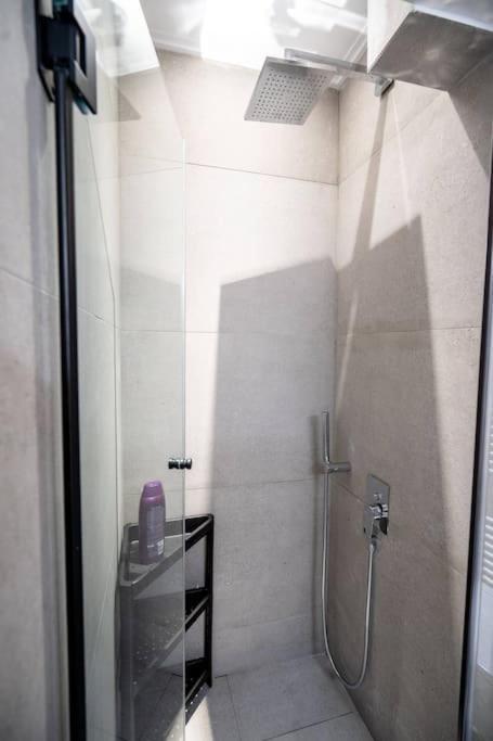 Piraeus Cozy Apartment For 4 Persons Dış mekan fotoğraf