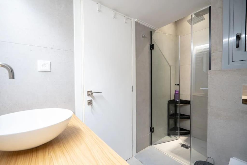 Piraeus Cozy Apartment For 4 Persons Dış mekan fotoğraf